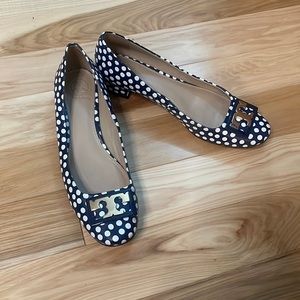 Tory Burch Navy/White polka dot leather shoes Size 7